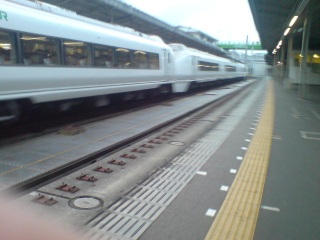 �Ⴆ���̑̂�������R���s���Ă�